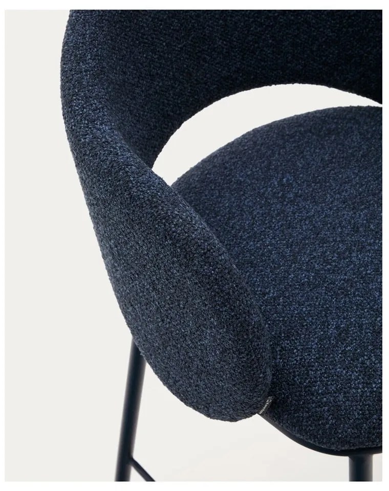 Tmavomodrá barová stolička (výška sedadla 65 cm) Maina – Kave Home