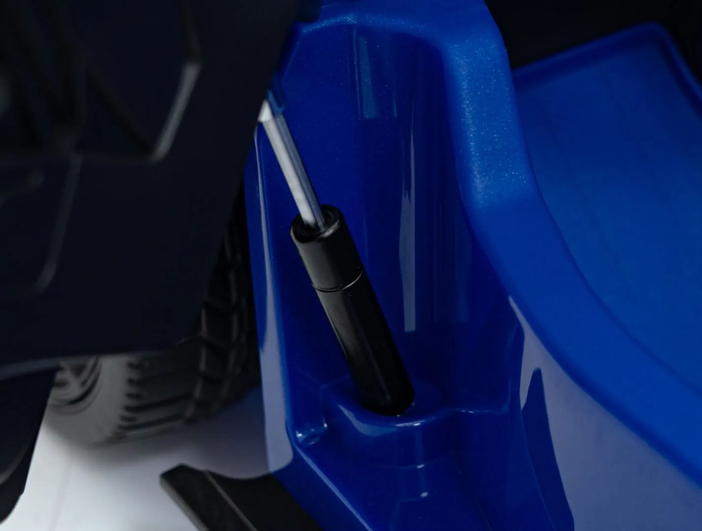 Ramiz Lamborghini Revuelto vozidlo Modrá