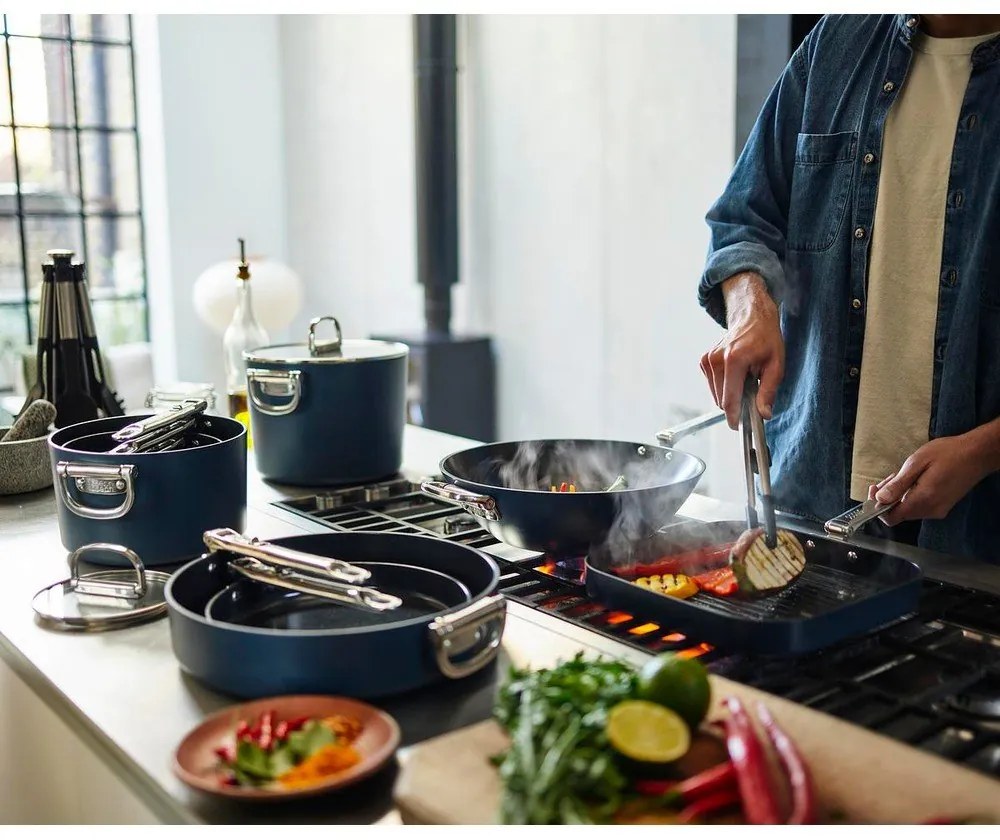 Hrnce v súprave 3 ks s pokrievkou/s keramickým povrchom na indukciu Space – Joseph Joseph