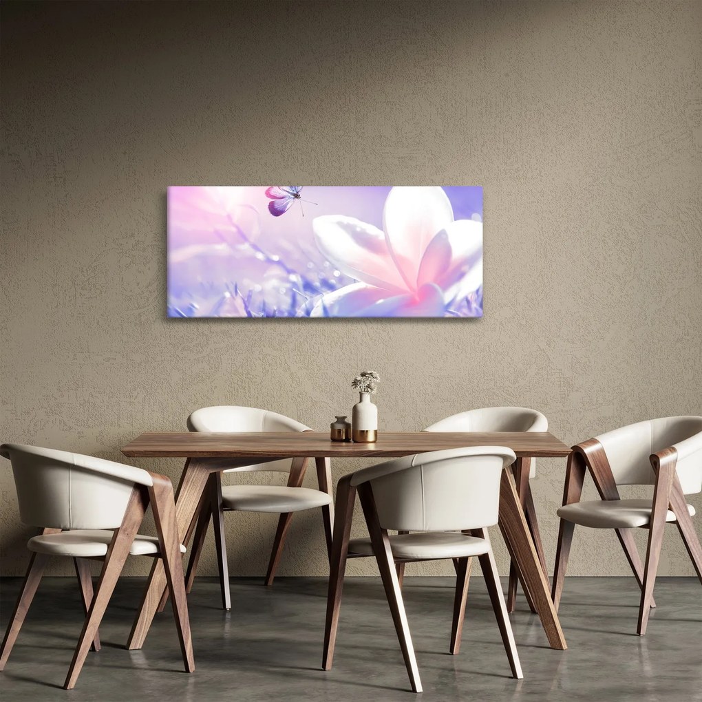 Obraz - Motýľ prilietajúci na kvet (120x50 cm)