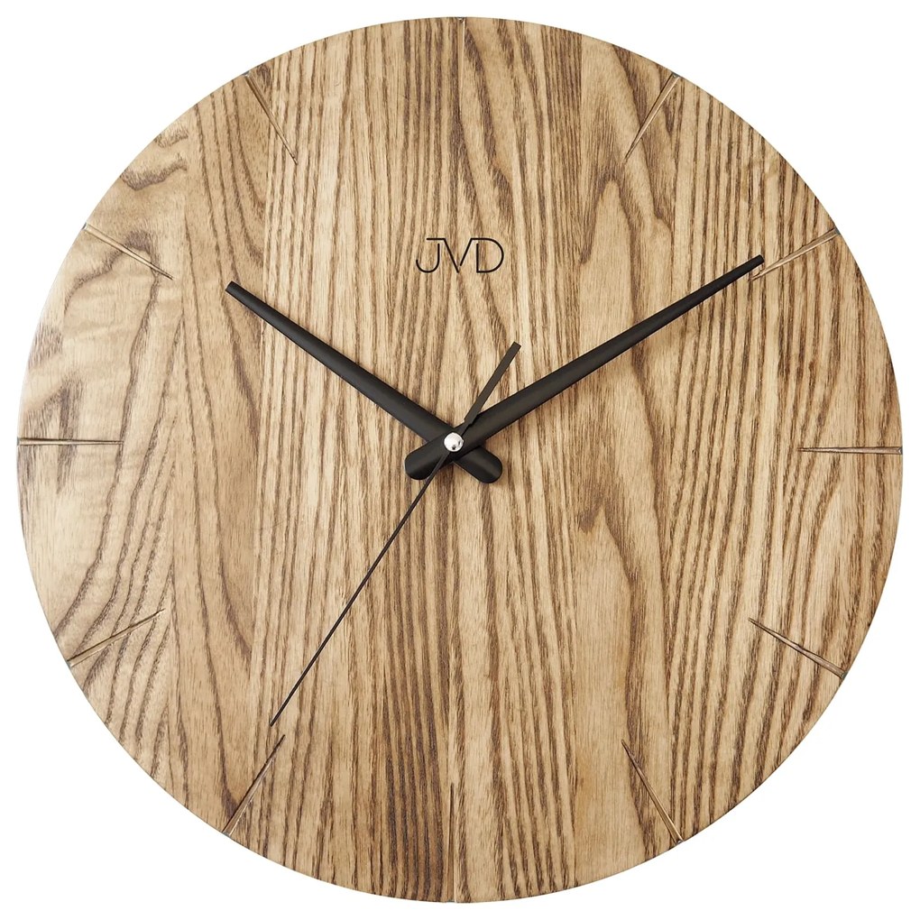 Drevené nástenné hodiny JVD NS22011/78 s vyrezávanými indexmi, 35 cm