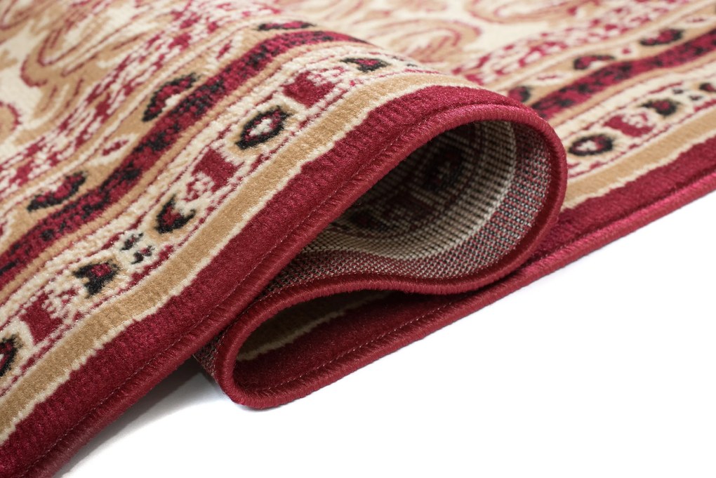 Červený obdĺžnikový koberec Atlas PP – nízky vlas 0,8 cm Rozmer: 100x150 cm