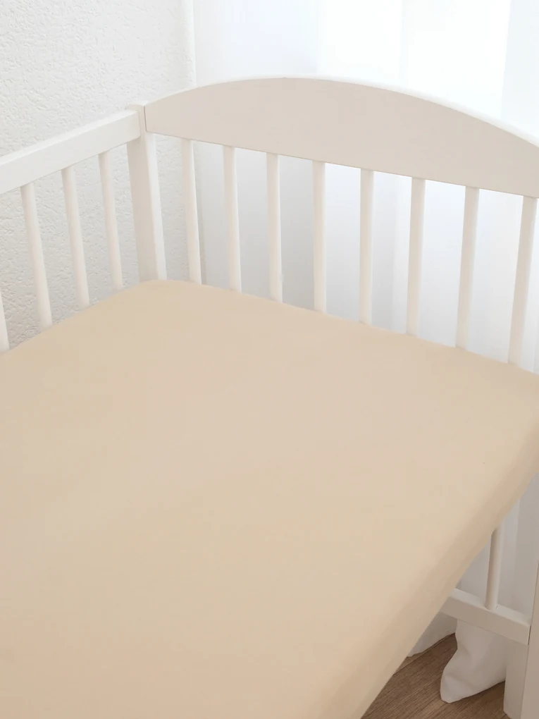 Jersey plachta do postieľky s elastanom Deluxe 60 x 120 cm – béžová
