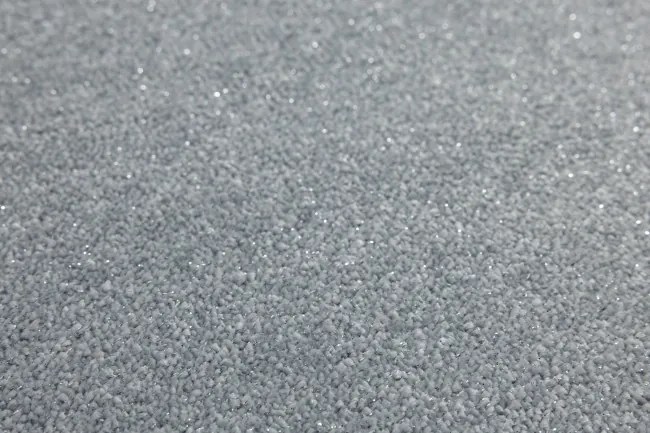 Metrážny koberec Pearl-Flash 80 svetlosivý / strieborný