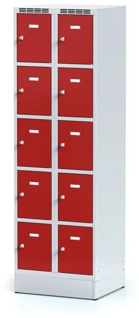 Alfa 3 Šatníková skrinka na sokli s úložnými boxami, 10 boxov, 1920 x 600 x 500 mm, otočný zámok, červené dvere