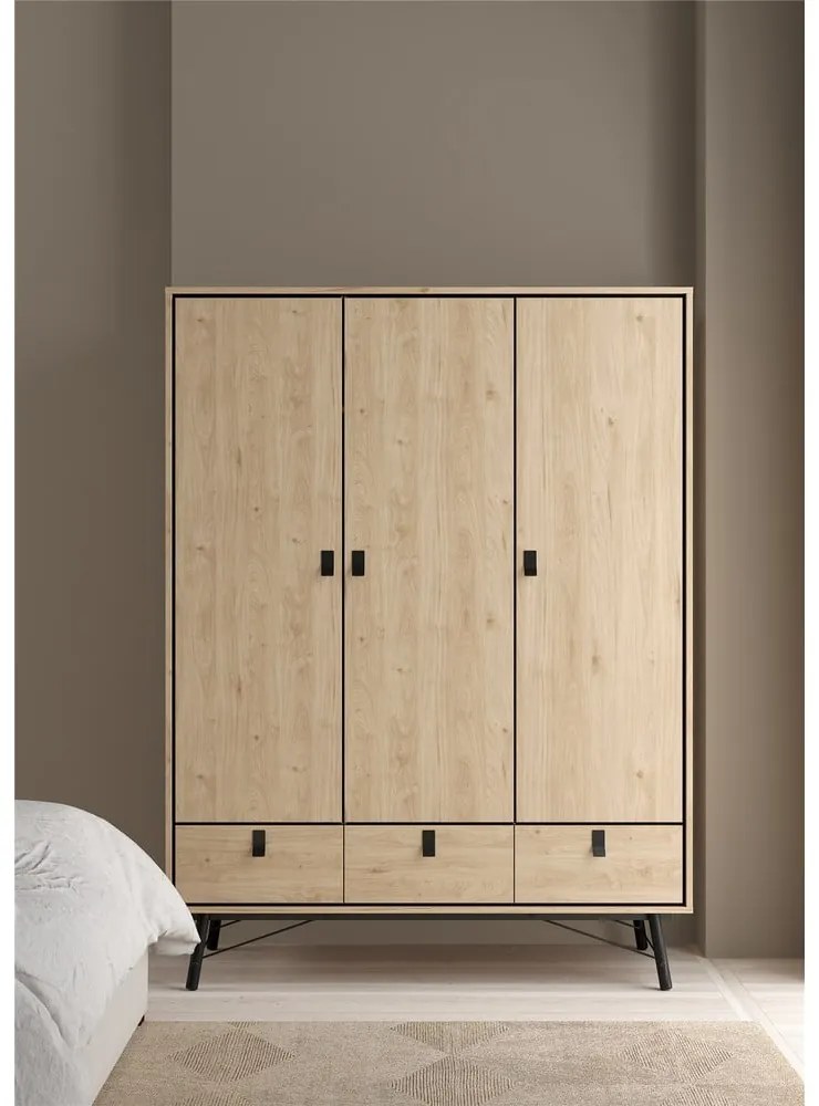 Šatníková skriňa v dekore duba v prírodnej farbe 150x200 cm Ry – Tvilum