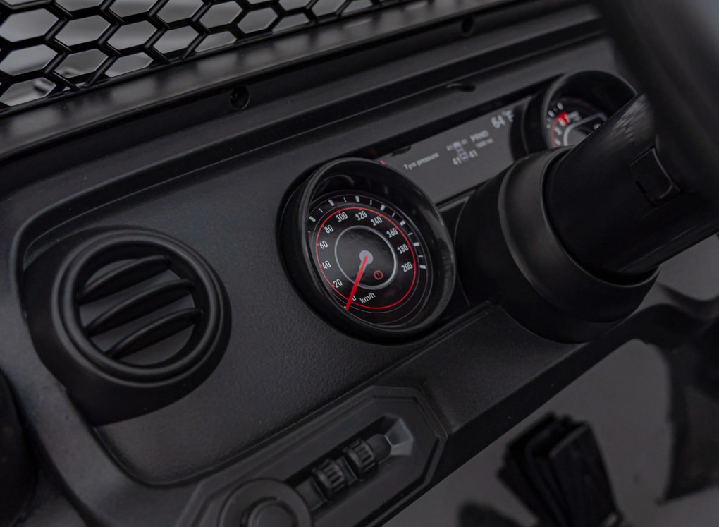 Ramiz Terénne auto OFF-ROAD 3.0 pre deti čierne + diaľkové ovládanie + pomalý štart + pásy + LED a zvuky