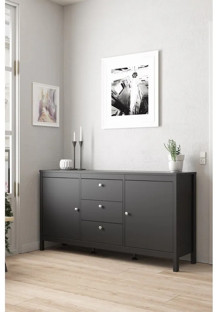 Čierna nízka komoda 152x80 cm Madrid – Tvilum