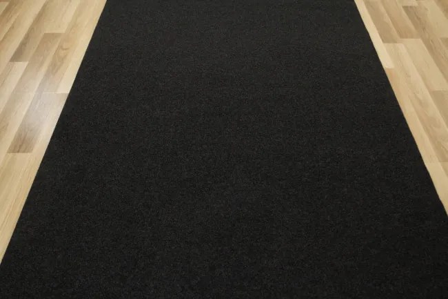 Metrážny koberec Nop Grass 78 antracit - Výpredaj