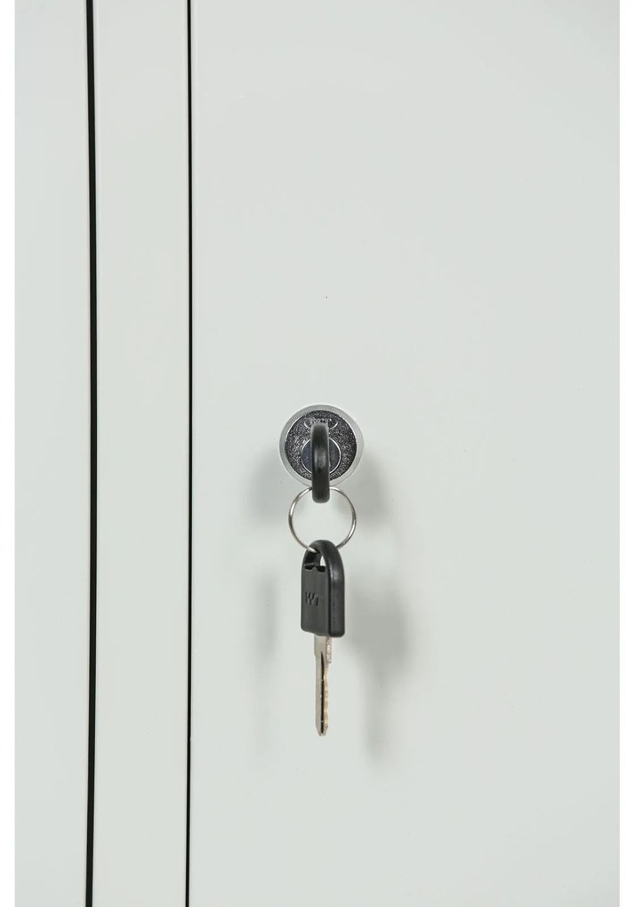 Šatníková skrinka S1 s úložnými boxmi, 2 boxy, 1850 x 300 x 500 mm, demont, cylindrický zámok, zelené dvere