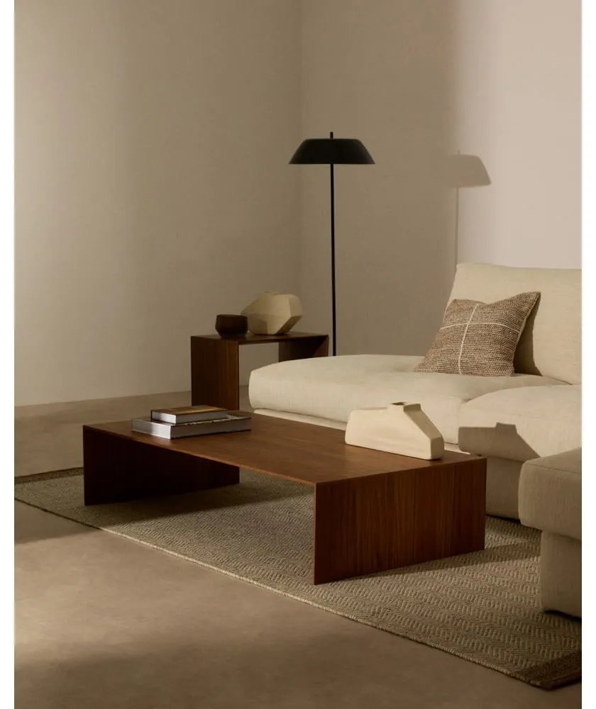 Čierna stojacia lampa s kovovým tienidlom (výška 153 cm) Sayra – Kave Home