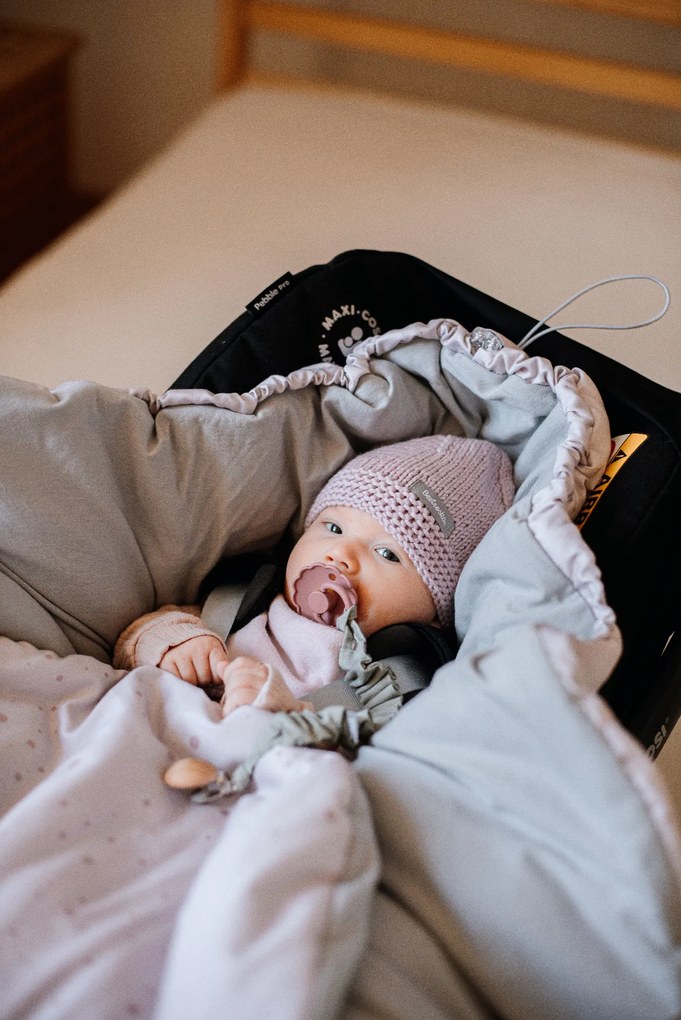 Beztroska zavinovacia deka do autosedačky LITTLE MIRACLES