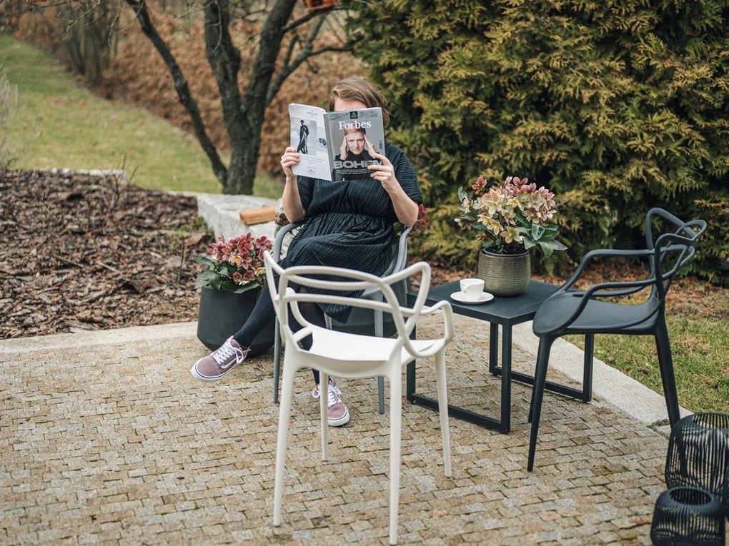 Sada 4 ks plastových stoličiek KATO, svetlosivá