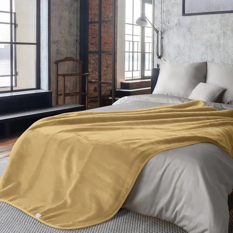 Dekorstudio Luxusná deka PIERRE CARDIN 160x220cm - medovozlatá