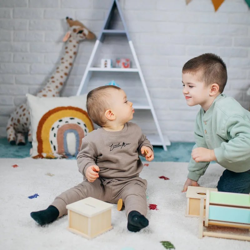 Montessori krabička s guľôčkou