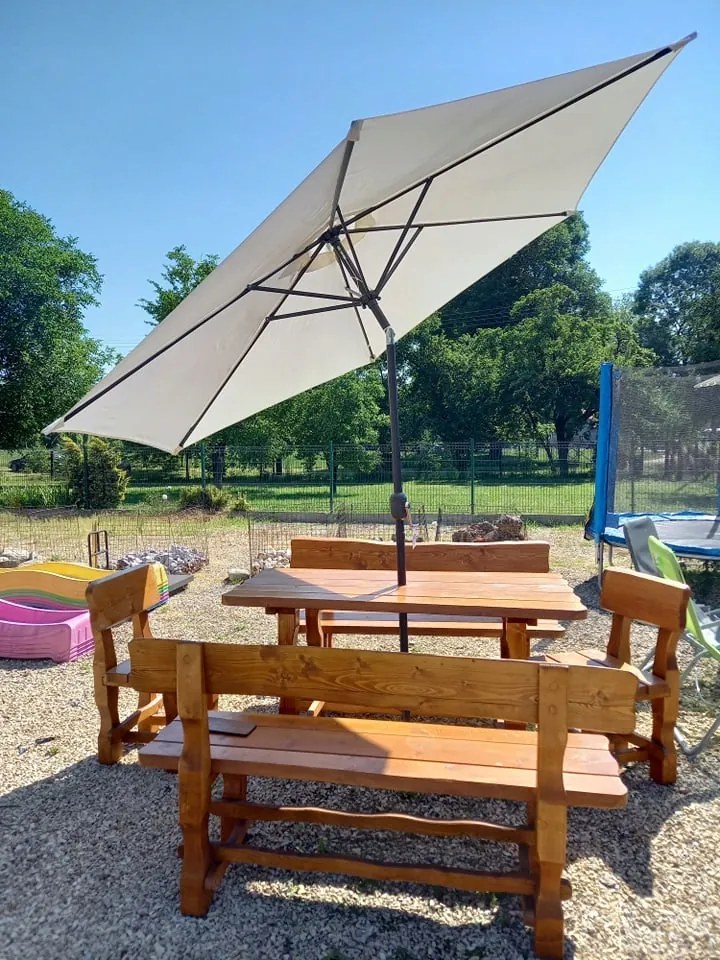 Zahradní slunečník s ochranným obalem VELLO 300 cm béžový