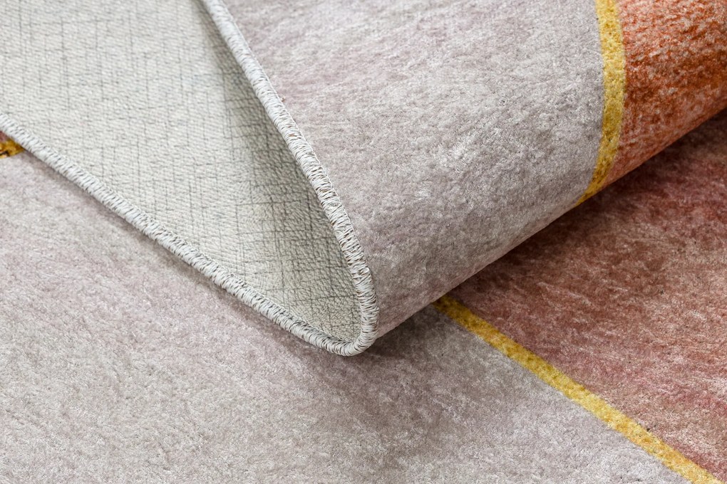 Koberec MIRO 52097.802 Geometrický, protišmykový, prateľný, ružový