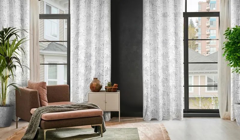 EUROFIRANY záves s vyrezávaným kvetinovým vzorom 140 cm x 250 cm biela 100 % polyester Rozmer varianty: 140 cm x 250 cm, Farba varianty: Biela