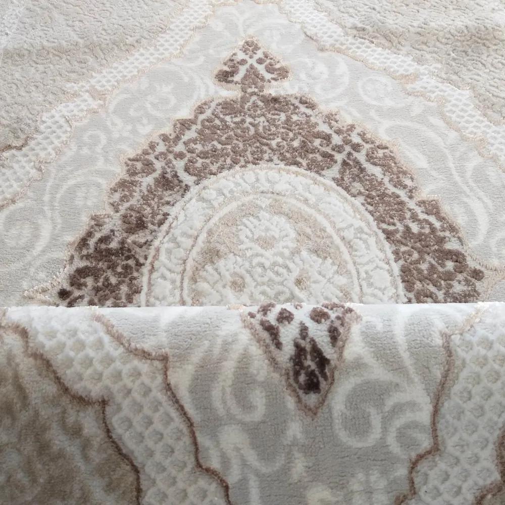 Exkluzívny koberec hnedej farby vo vintage štýle