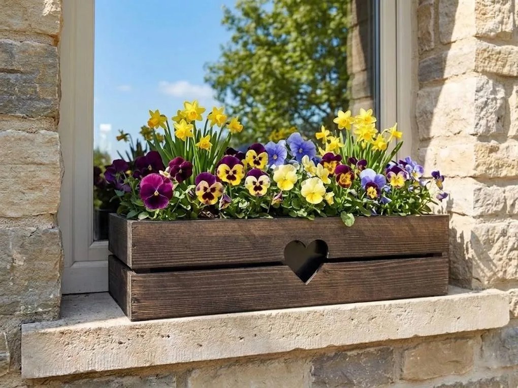 AMADEA Drevený kvetináč so srdiečkom tmavý, vo vnútri s čiernou fóliou, 62x21,5x17cm, český výrobok