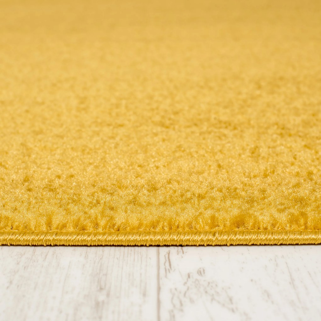 TA Koberec P113A TMAVO ŽLTÁ JAR Rozmer: 70x300 cm