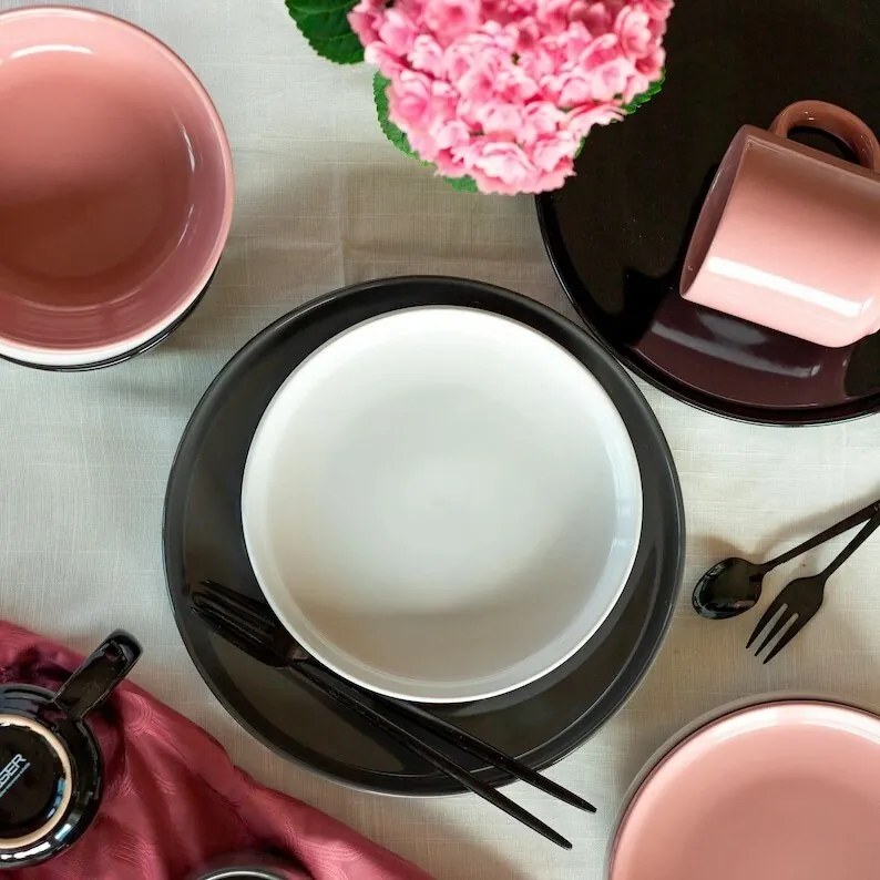 Mäser 16-dielna jedálenská súprava ALENIA, čierna