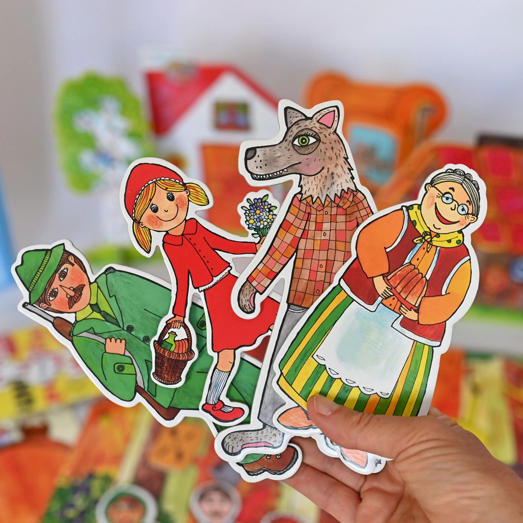 MARIONETINO Bábky a kulisy k rozprávke Červená Čiapočka