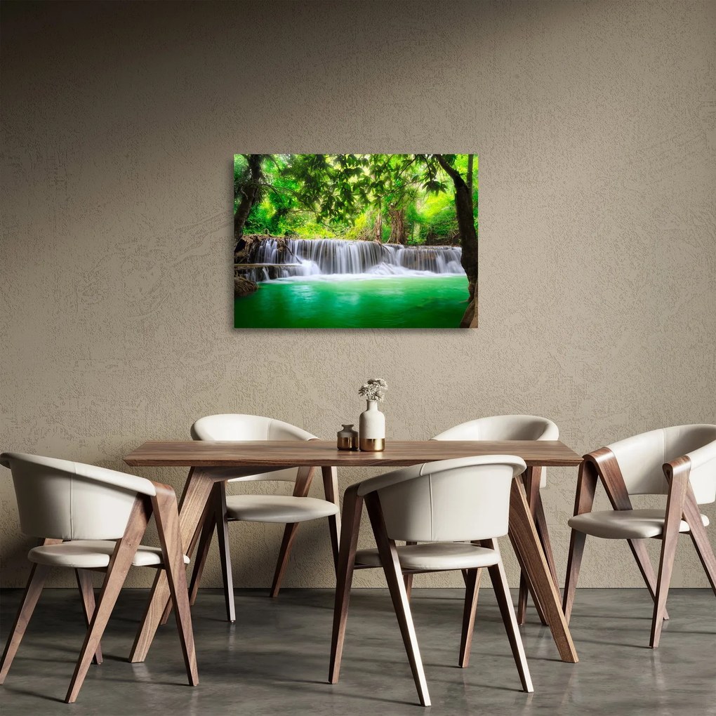 Sklenený obraz vodopádu v Kanchanaburi, Thajsko (70x50 cm)