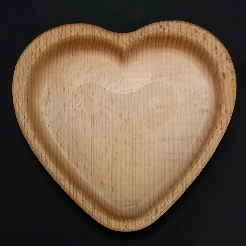 AMADEA Drevená miska v tvare srdca, masívne drevo, rozmer 13,5x13,5x2 cm