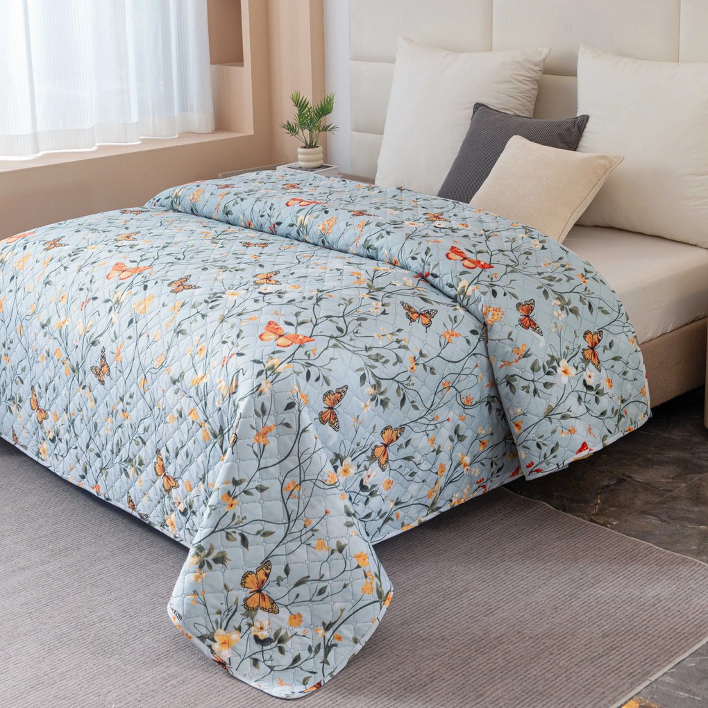 Prehoz na posteľ MONARCH WINGS, svetlomodrý Rozmer: 170 x 210 cm