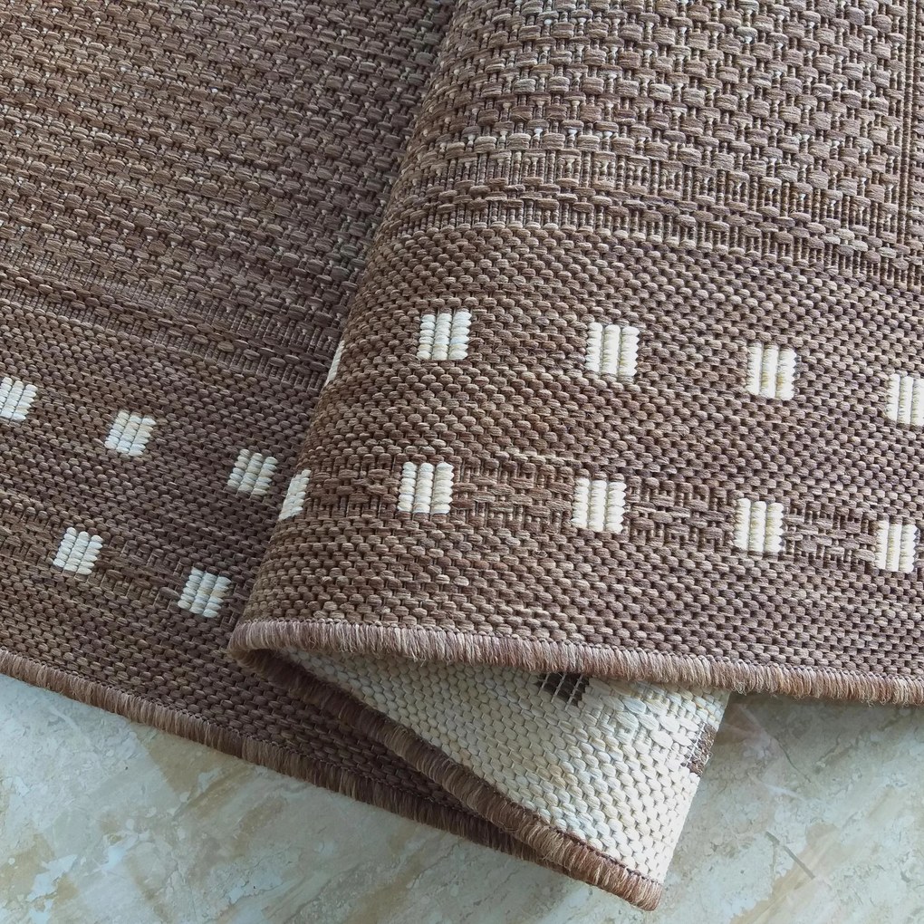 DY ZARA 11 obojstranný koberček s výšivkou, hnedý Rozmer: 60 cm