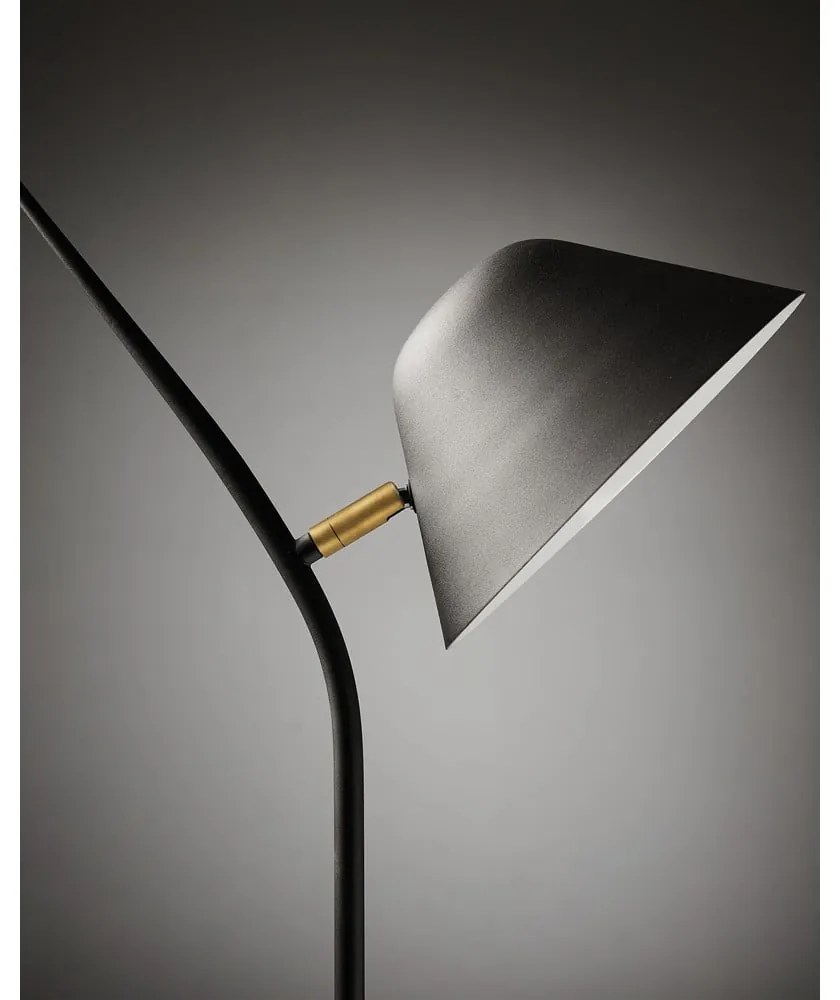 Čierna stojacia lampa s kovovým tienidlom (výška 152 cm) Aurelia – Kave Home