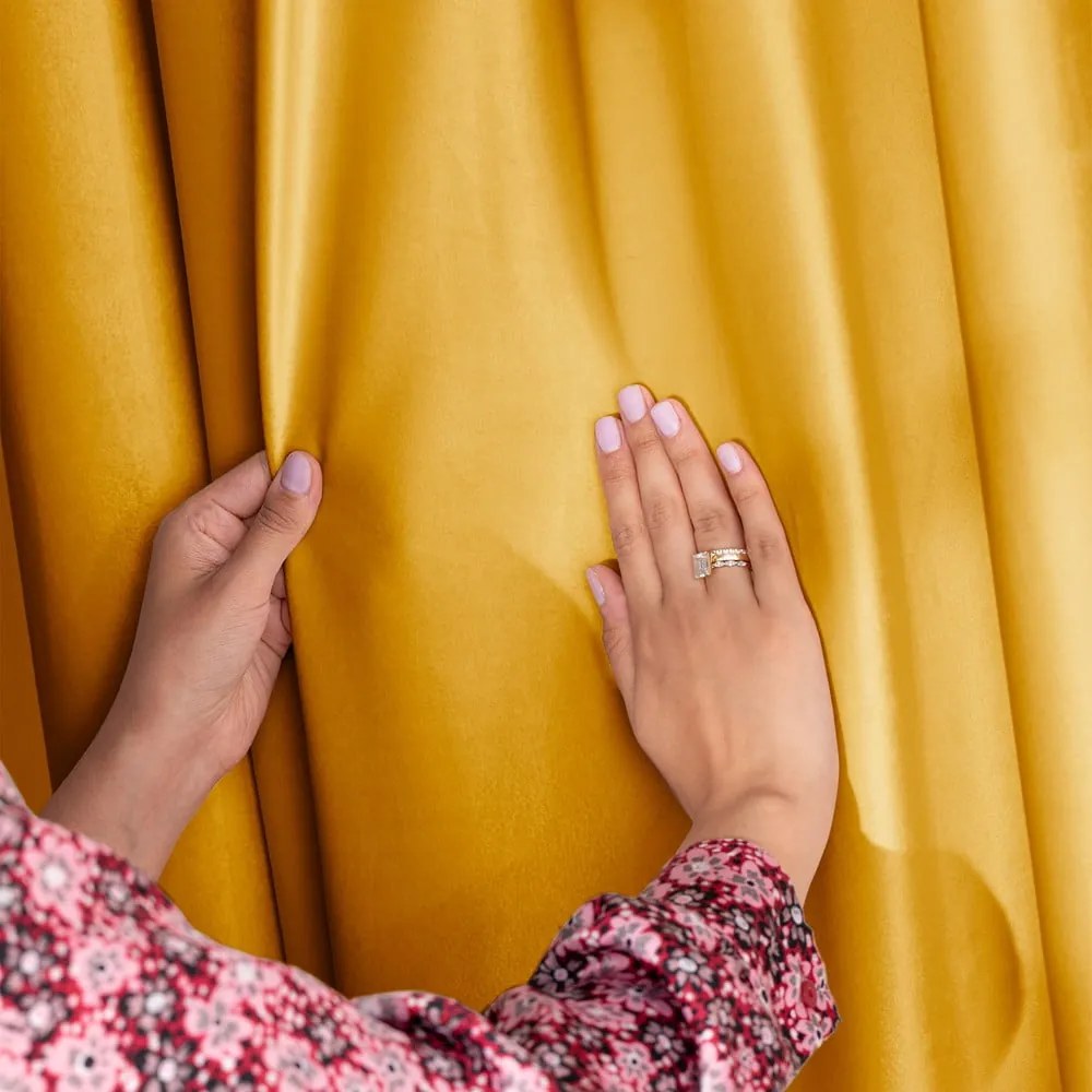 Žltý zamatový dimout záves 140x270 cm Pleat – Restilo