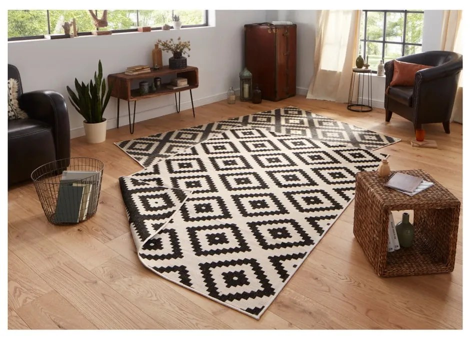 Čierno-krémový vonkajší koberec NORTHRUGS Malta, 120 x 170 cm