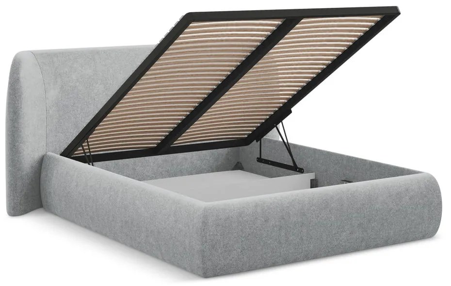 Svetlosivá čalúnená dvojlôžková posteľ s úložným priestorom s roštom 180x200 cm Hauke – Makamii