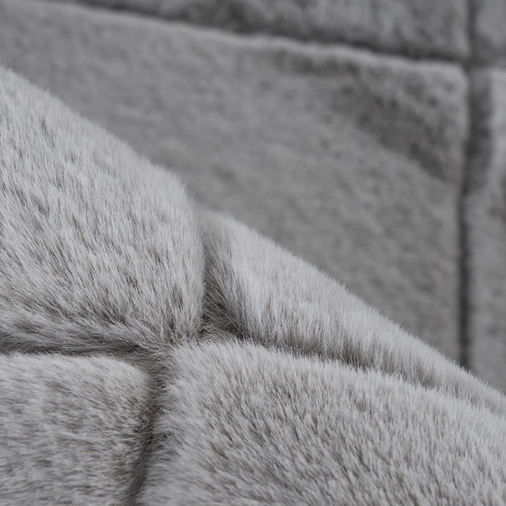 Dekorstudio Kožušinový koberec MOMENT- sivý Rozmer koberca: 160x230cm