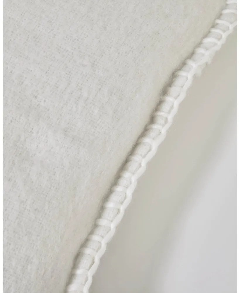 Obliečka na vankúš s prímesou vlny 45x45 cm Augustina – Kave Home