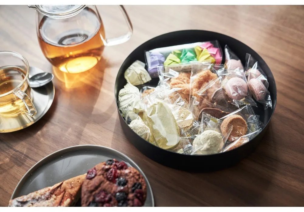 Dekoratívny kovový úložný box Rin – YAMAZAKI