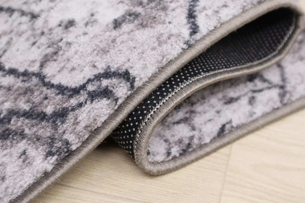 Spoltex, Behúň na mieru Marble 19 šedý, šíre 67 cm, šedá, chodba / predsieň