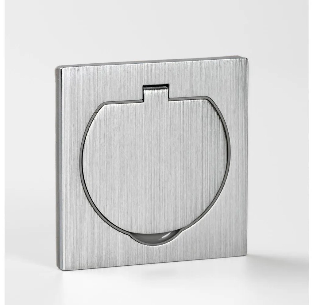 Brilagi - Vonkajšia vstavaná podlahová zásuvka IP55 matný chróm štvorcový