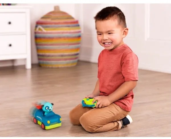 B-Toys - Autíčko na diaľkové ovládanie Psík Woofer 4xAA + 2xAAA