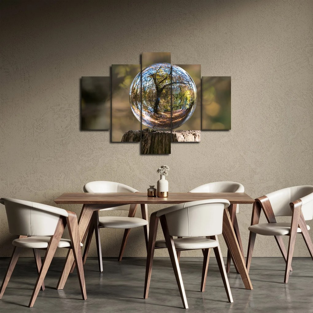 Obraz - Odraz v sklenenej guli (150x105 cm)