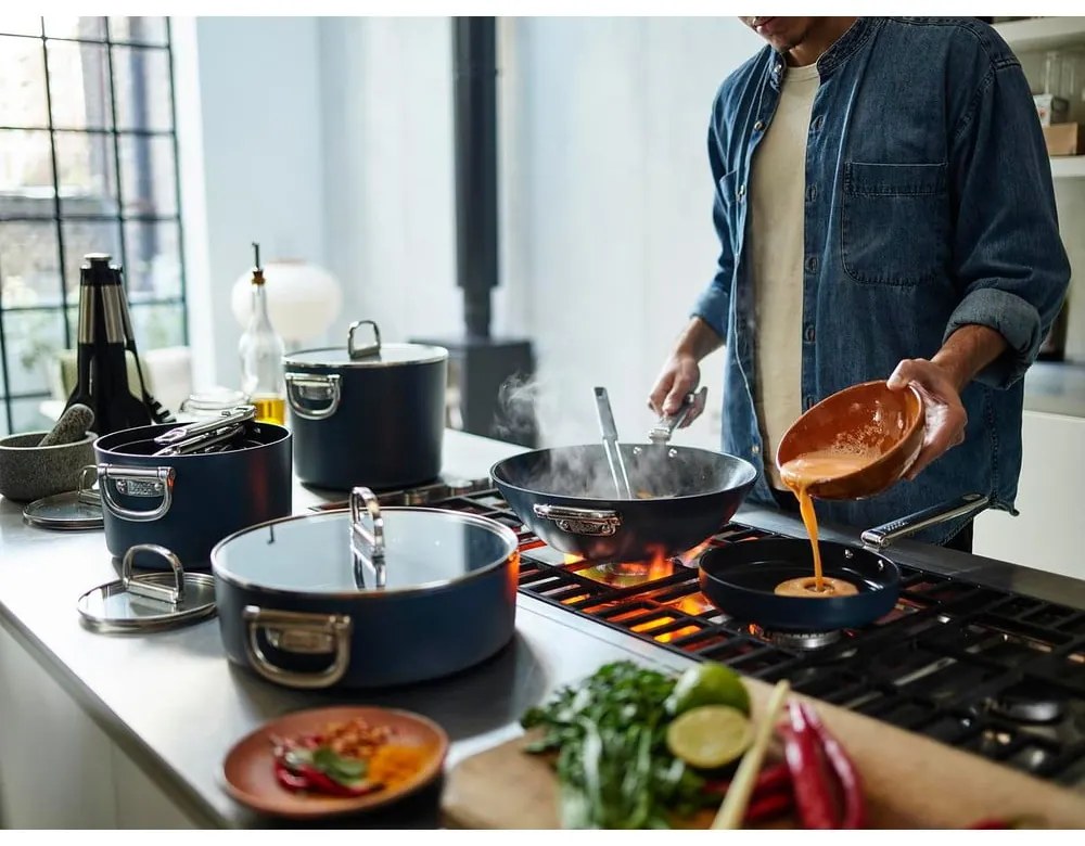 Panvica s keramickým povrchom ø 20 cm Space – Joseph Joseph