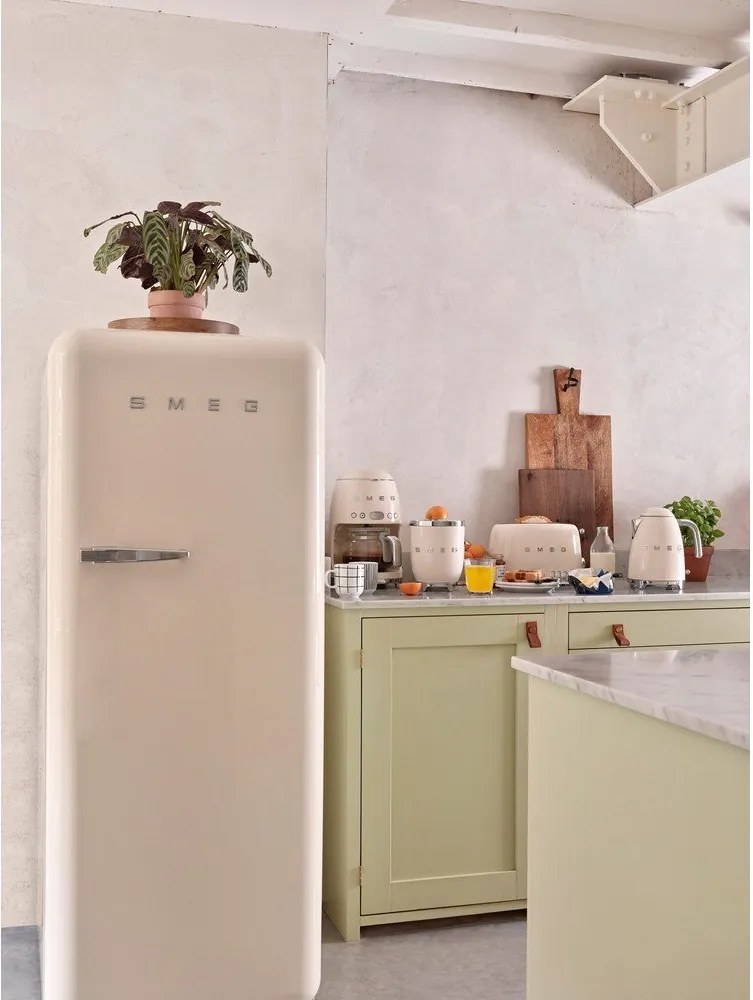 Krémovo-biela varná kanvica SMEG 50's Retro Style