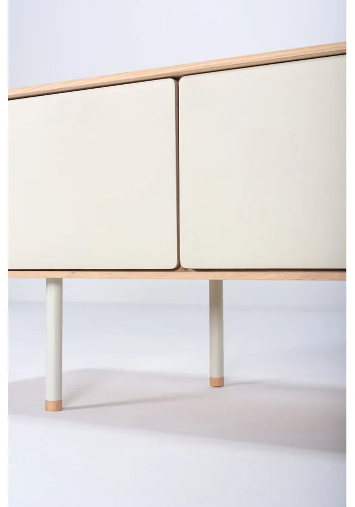 TV stolík z dubového dreva v bielo-prírodnej farbe 160x48 cm Fina – Gazzda