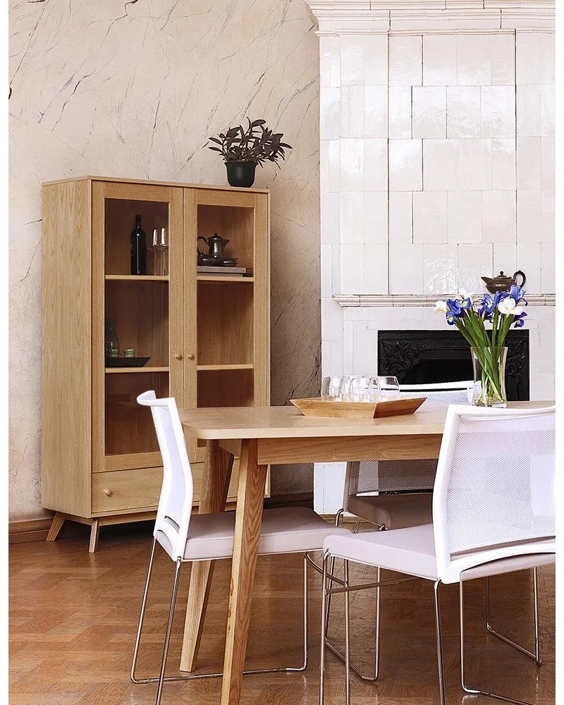 Vitrína v dekore duba v prírodnej farbe 100x170 cm Kensal – Woodman