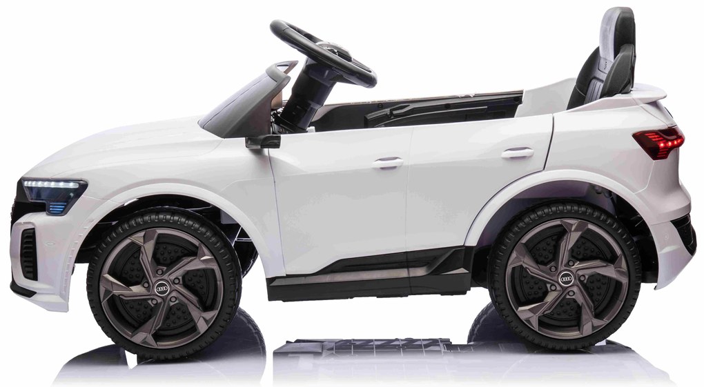 Detské elektrické vozidlo Audi SQ8 - biela