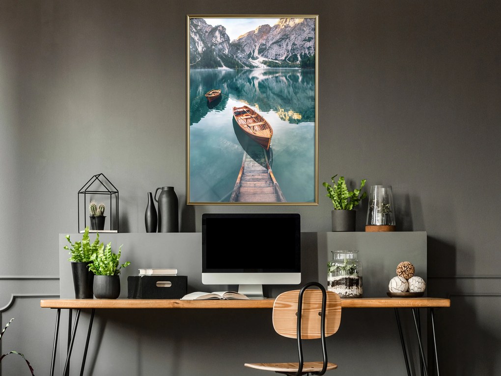 Artgeist Plagát - Boats In Dolomites [Poster] Veľkosť: 20x30, Verzia: Zlatý rám s passe-partout