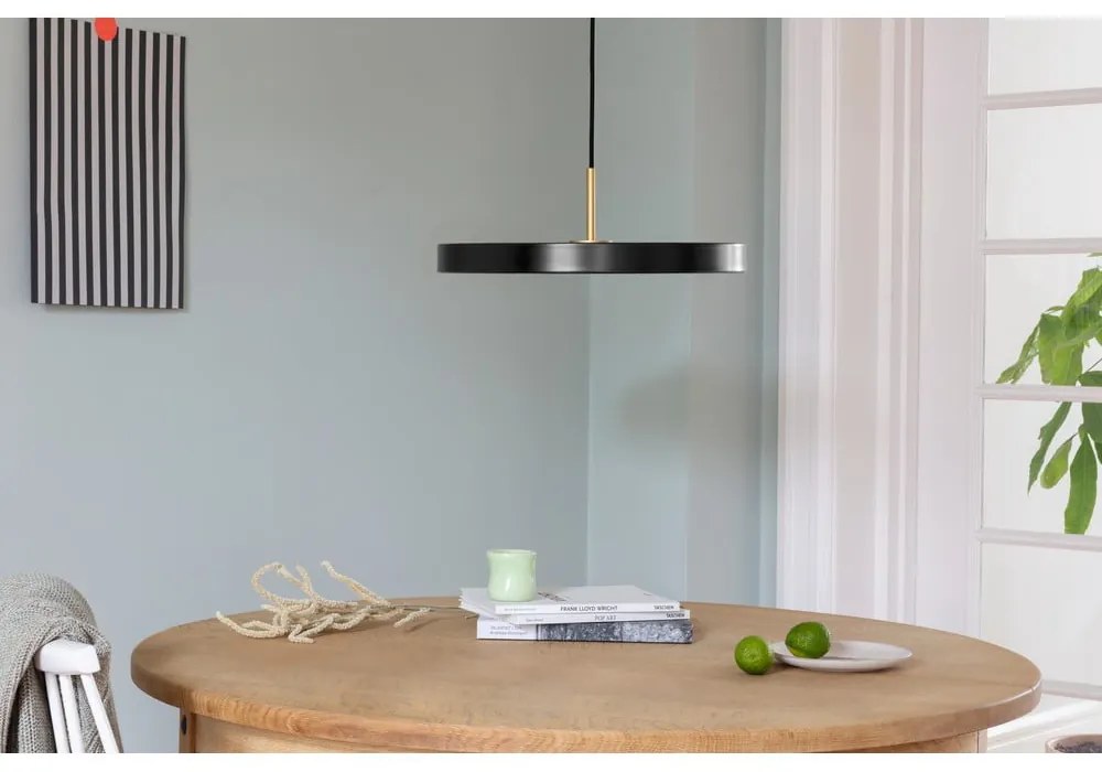 Čierne LED závesné svietidlo so stmievačom s kovovým tienidlom ø 43 cm Asteria Plus Medium – UMAGE