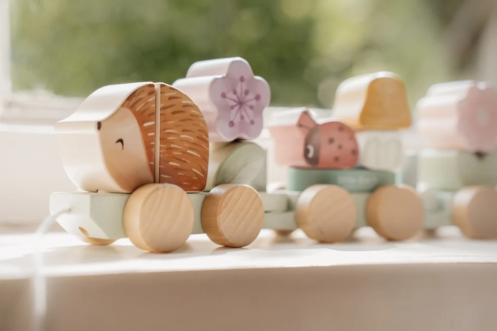 Vláčik drevený ježko Fairy Garden